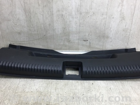 ФОТО Накладка панели багажника внутренняя для Volkswagen Jetta USA (10-17) Киев