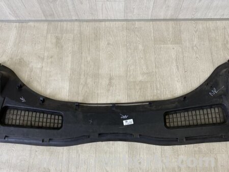 ФОТО Пластик под лобовое стекло (Жабо) для Ford Escape 3 (01.2012-12.2018) Киев