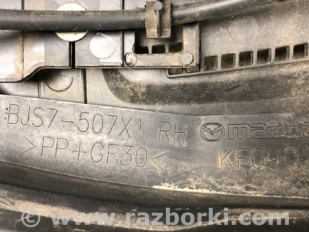 ФОТО Пластик под лобовое стекло (Жабо) для Mazda 3 BM (2013-...) (III) Киев