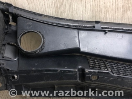 ФОТО Пластик под лобовое стекло (Жабо) для Nissan Sentra B17 Киев
