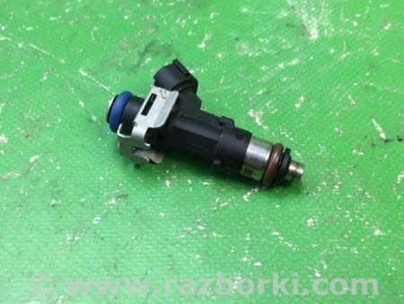 ФОТО Форсунка топливная для Nissan Sentra B17 Киев