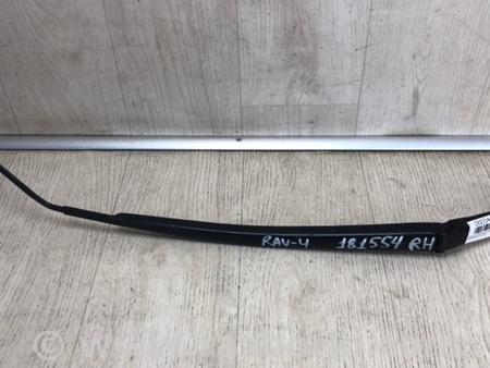 ФОТО Поводок дворника для Toyota RAV-4 (15-18) Киев