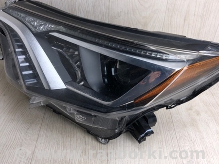 ФОТО Фара для Toyota RAV-4 (15-18) Киев