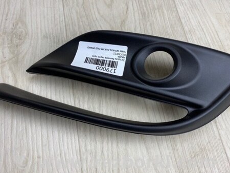 ФОТО Накладка противотуманной фары для Mazda 3 BM (2013-...) (III) Киев