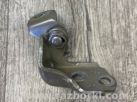 ФОТО Петля двери нижняя для Ford Escape 3 (01.2012-12.2018) Киев