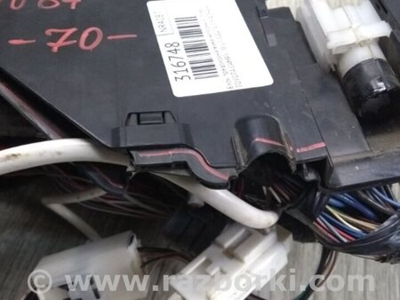 ФОТО Блок предохранителей для Toyota Camry 70 XV70 (01.2017-...)  Киев