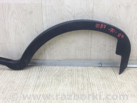 ФОТО Накладка петли крышки багажника для Toyota Camry 70 XV70 (01.2017-...)  Киев