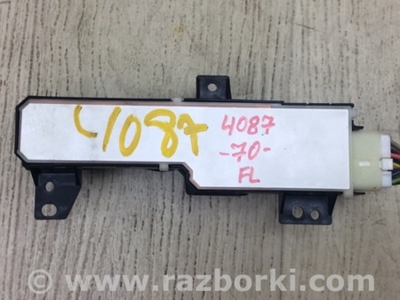 ФОТО Кнопки управления сидением для Toyota Camry 70 XV70 (01.2017-...)  Киев