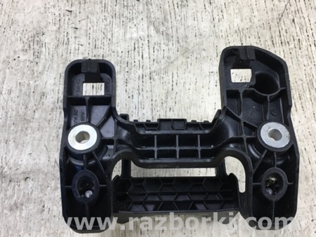 ФОТО Кронштейн датчика слепых зон для Volkswagen Passat B8 (07.2014-...) Киев