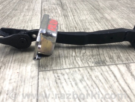 ФОТО Ограничитель двери для Nissan Qashqai/Roque Sport (2014-) Киев