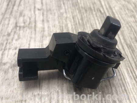 ФОТО Замок лючка бензобака для Nissan Qashqai/Roque Sport (2014-) Киев