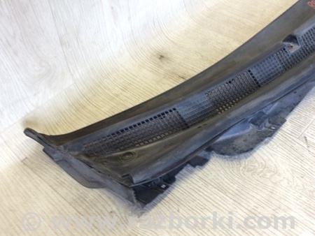 ФОТО Пластик под лобовое стекло (Жабо) для Nissan Qashqai/Roque Sport (2014-) Киев