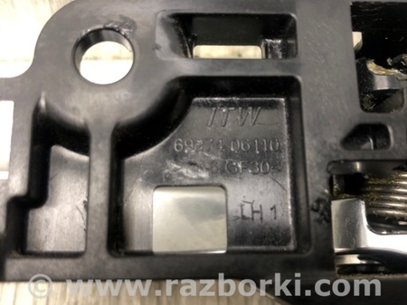 ФОТО Ручка двери внутренняя для Toyota Camry 70 XV70 (01.2017-...)  Киев