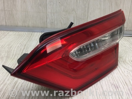ФОТО Фонарь задний внутренний для Toyota Camry 70 XV70 (01.2017-...)  Киев