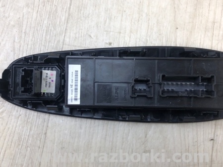 ФОТО Блок управления стеклоподъемником для Nissan Pathfinder R52 Киев