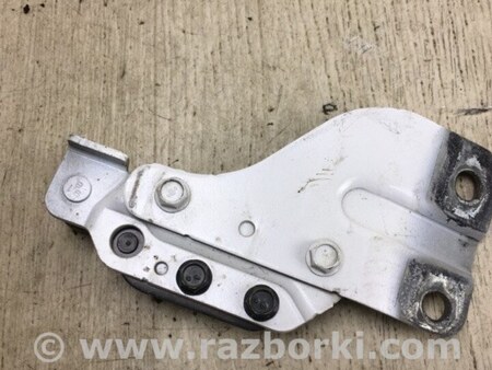 ФОТО Ролик сдвижной двери верхний для Nissan NV200 USA (2013-) Киев