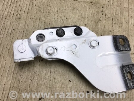 ФОТО Ролик сдвижной двери верхний для Nissan NV200 USA (2013-) Киев