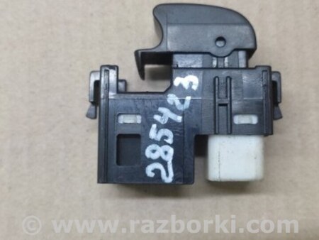 ФОТО Кнопка стеклоподьемника для Toyota Avalon XX20 (08.1999-11.2004) Киев