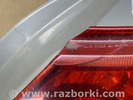 ФОТО Фонарь задний наружный для Toyota Matrix Киев