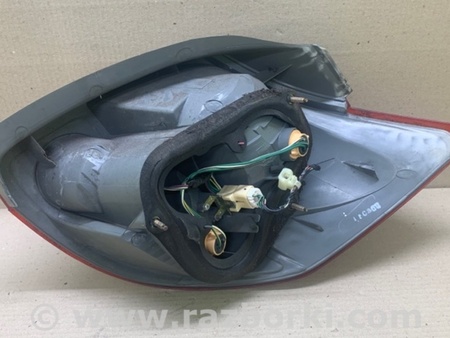 ФОТО Фонарь задний наружный для Toyota Matrix Киев