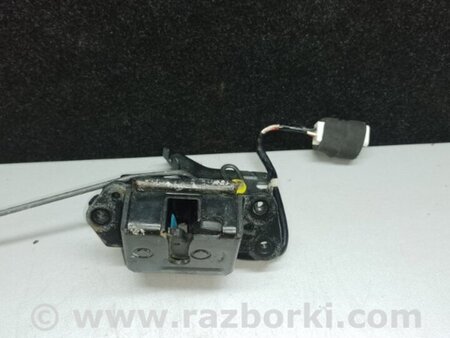 ФОТО Замок крышки багажника для Toyota Matrix Киев