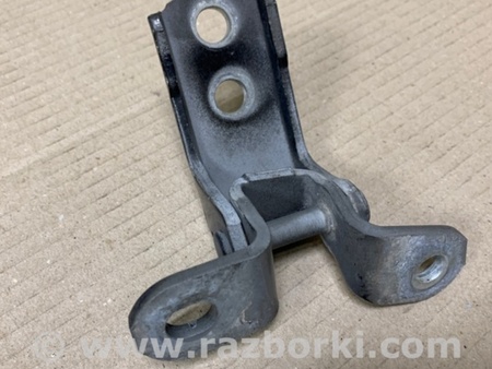 ФОТО Петля двери нижняя для Toyota Highlander (01-07) Киев