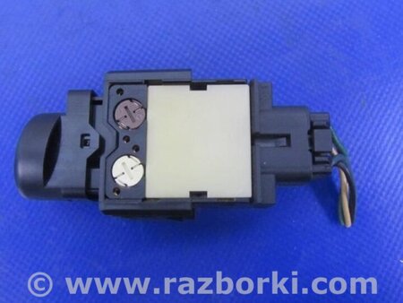 ФОТО Кнопка обогрева стекла для Toyota Matrix Киев