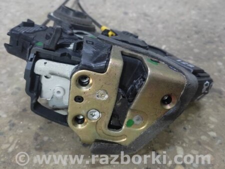 ФОТО Замок двери для Toyota Matrix Киев