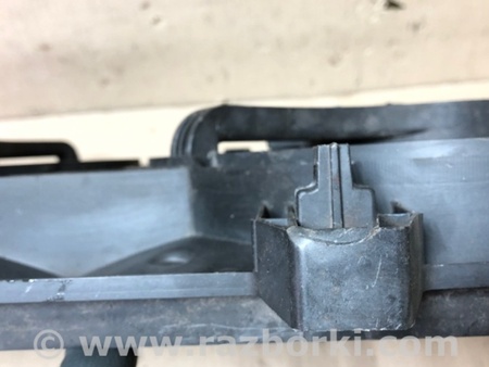 ФОТО Диффузор вентилятора радиатора (Кожух) для Subaru Forester SG Киев