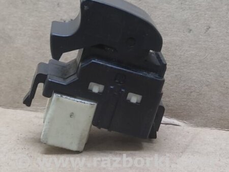 ФОТО Кнопка стеклоподьемника для Toyota Corolla E120 (08.2000-02.2007) Киев