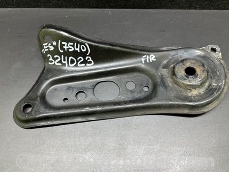 ФОТО Крепление балки подвески для Lexus ES300/ES330 (01-06) Киев