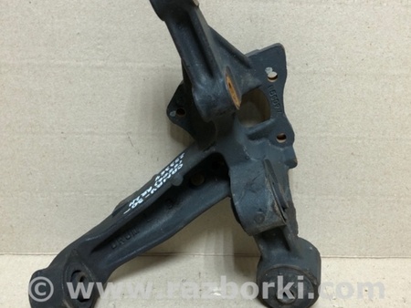 ФОТО Цапфа для Toyota Camry 30 XV30 (09.2001-03.2006) Киев