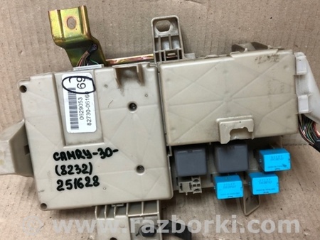 ФОТО Блок предохранителей салон для Toyota Camry 30 XV30 (09.2001-03.2006) Киев