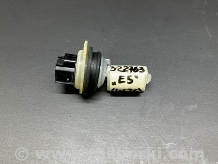 ФОТО Датчик уровня бачка омывателя для Lexus ES300/ES330 (01-06) Киев