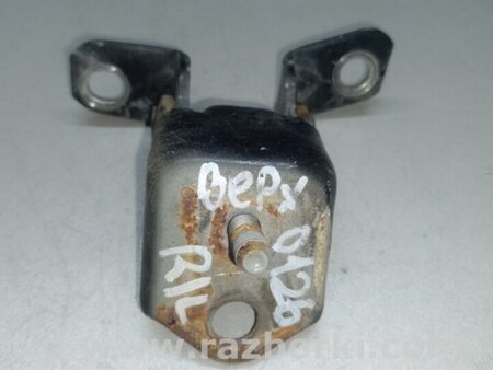 ФОТО Петля двери верхняя для Mazda 3 BK (2003-2009) (I) Киев