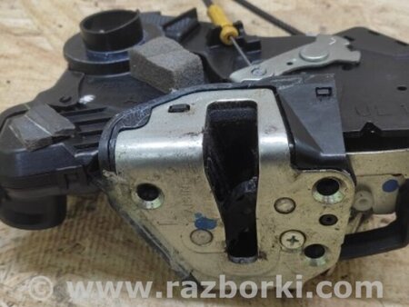 ФОТО Замок двери для Toyota Sienna (03-10) Киев
