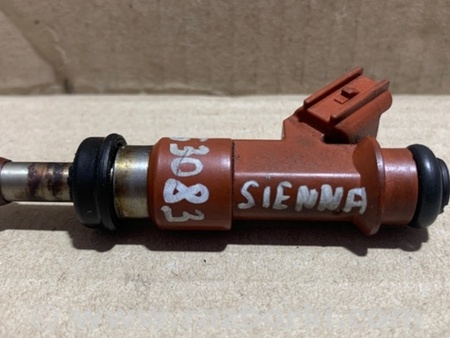 ФОТО Форсунка топливная для Toyota Sienna (03-10) Киев