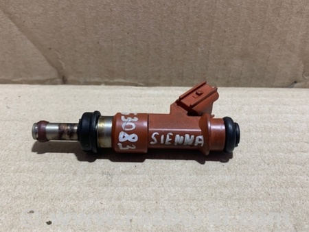ФОТО Форсунка топливная для Toyota Sienna (03-10) Киев