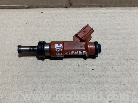 ФОТО Форсунка топливная для Toyota Sienna (03-10) Киев