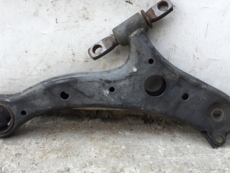 ФОТО Рычаг передний нижний для Toyota Camry 30 XV30 (09.2001-03.2006) Киев