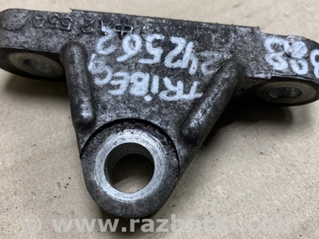 ФОТО Кронштейн компрессора кондиционера для Subaru Tribeca B9 Киев