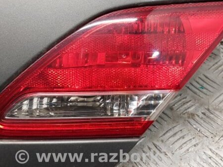 ФОТО Фонарь задний внутренний для Toyota Avalon XX30 (12.2004-10.2012) Киев