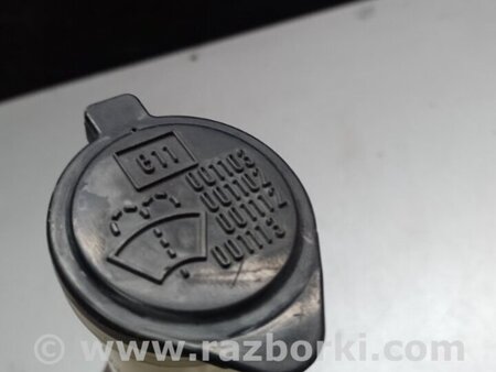 ФОТО Горловина бачка стеклоомывателя для Lexus LS460 (06-12) Киев