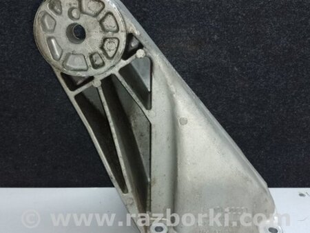 ФОТО Кронштейн крепления двигателя для Volkswagen Touareg (02-07) Киев