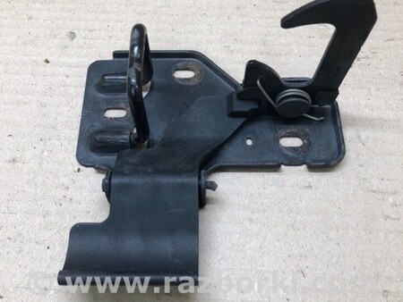 ФОТО Крюк замка капота для Volkswagen Touareg (02-07) Киев