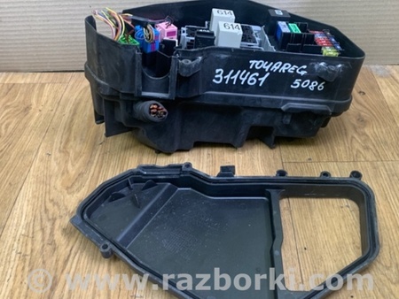 ФОТО Блок предохранителей для Volkswagen Touareg (02-07) Киев