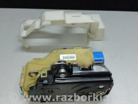 ФОТО Замок двери для Volkswagen Touareg (02-07) Киев