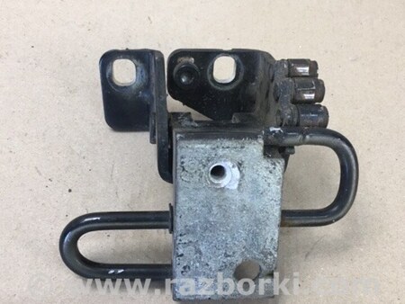 ФОТО Петля двери нижняя для Volkswagen Jetta 5 1K2, 1K5 (01.2005 - 12.2010) Киев