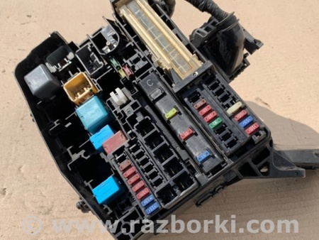 ФОТО Блок предохранителей для Scion xB (II) (2007-2015) Киев