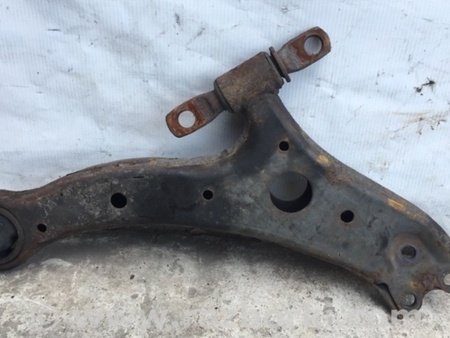 ФОТО Рычаг передний нижний для Toyota Camry 40 XV40 (01.2006-07.2011) Киев